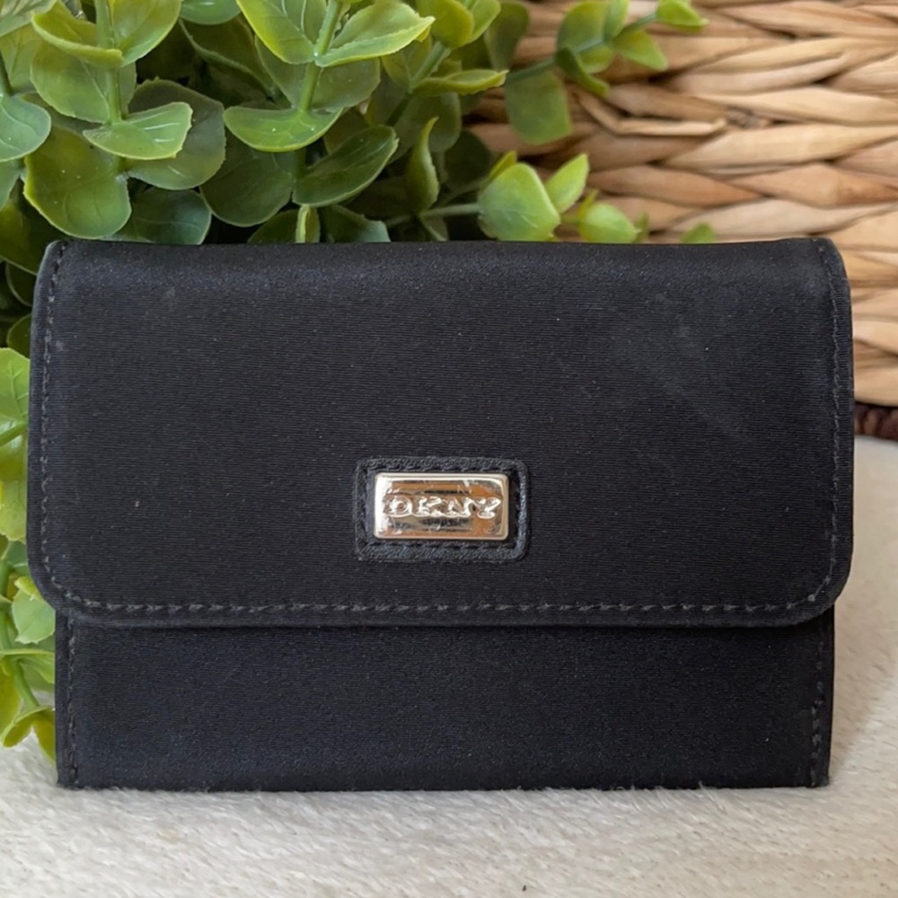 DKNY Authentic 1980’s Vintage Black Wallet Case Zippered Coin Section